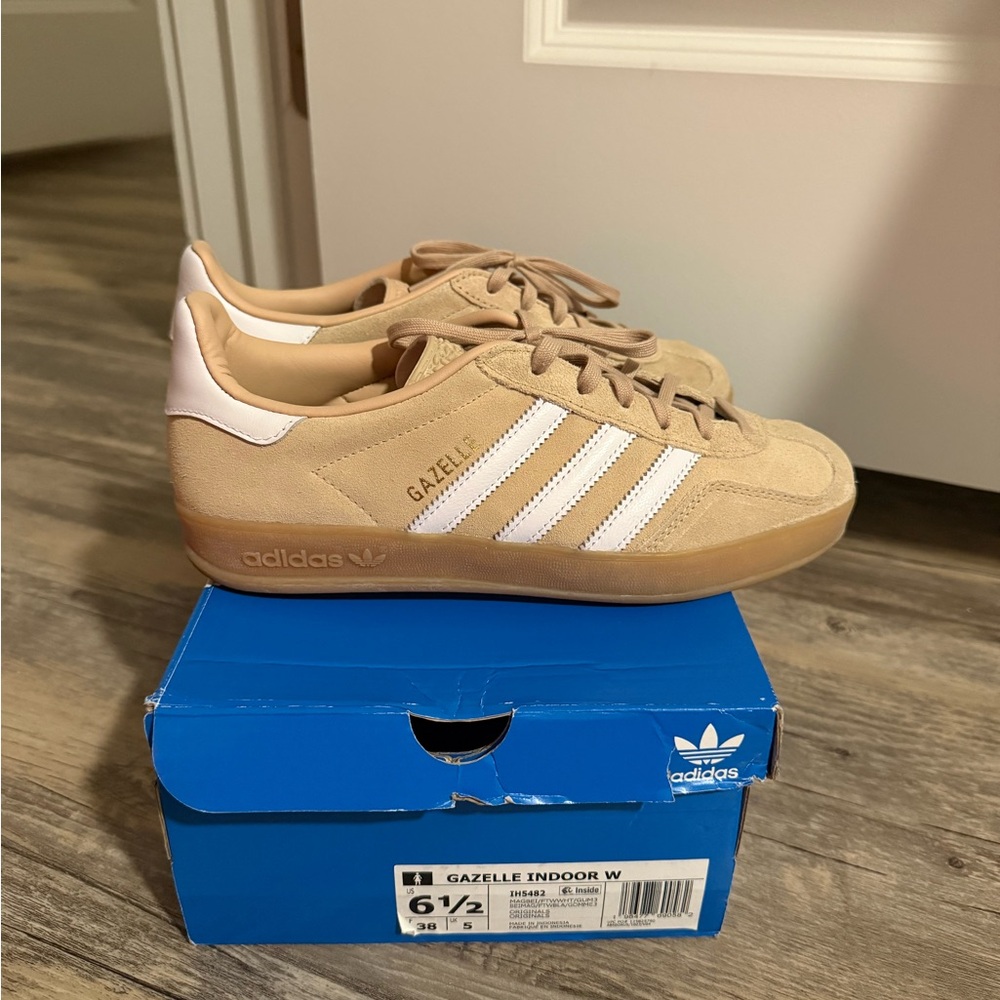 Women’s ADIDAS Gazelle; Size 6.5 - Tan and White